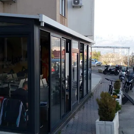 Dubrovacka Ulica * Split